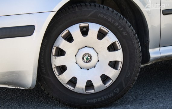Škoda Octavia 1.4 MPI Tour, 55kW (2008) / AJ NA SPLÁTKY / PROTIÚČET / 2008 stříbrná metalíza