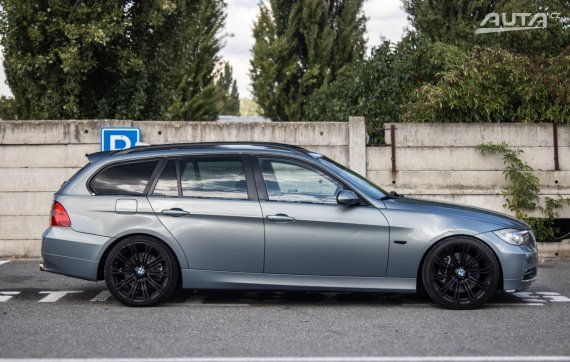 BMW Rad 3 Touring 335xi xDrive E91 2008 2008 modrá