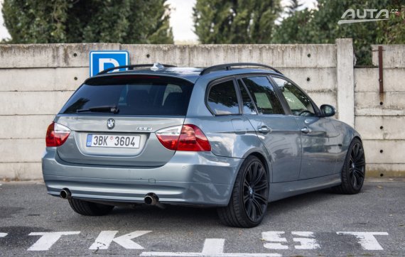 BMW Rad 3 Touring 335xi xDrive E91 2008 2008 modrá