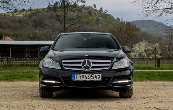 Mercedes-Benz C 200 W204 CDI Avantgarde / 100kW / A7 / AJ NA SPLÁTKY / PROTIÚČET 2012 černá