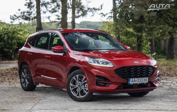 Ford Kuga 2.5 Duratec PHEV ST-Line 165kW / AJ NA SPLÁTKY / PROTIÚČET 2021 červená