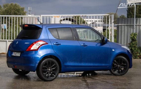 Suzuki Swift 1.2 69kW MT/5 2016 / AJ NA SPLÁTKY / PROTIÚČET 2016 modrá