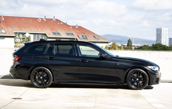 BMW Rad 3 Touring M340d xDrive 250kW AT/8 2020 / AJ NA SPLÁTKY / PROTIÚČET 2020 černá