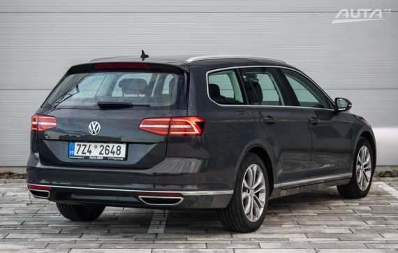 Volkswagen Passat Variant 2.0 TDI DSG, 140kW (2019) 2019 šedá