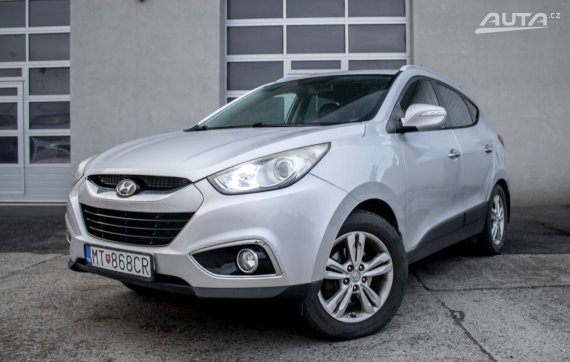 Hyundai ix35 2.0 CRDi VGT / 135kW / A6 / AJ NA SPLÁTKY / PROTIÚČET 2010 - hlavní pohled