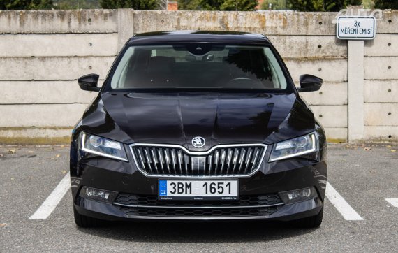 Škoda Superb 2.0 TDI L&amp;K 4x4 DSG, 140kW (2018) 2018 hnědá