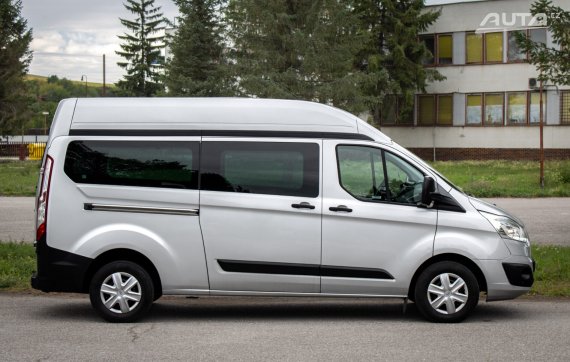 Ford Transit Custom 2.2 TDCi Trend L2H2 T310, 92 kW, M6. / AJ NA SPLÁTKY / PROTIÚČET / 2015 šedá