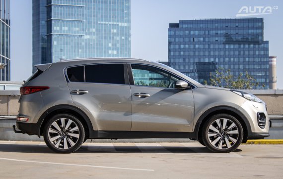 Kia Sportage 2.0 CRDi HP 4WD 185k Gold, 136 kW, M6. / AJ NA SPLÁTKY / PROTIÚČET / 2016 šedá