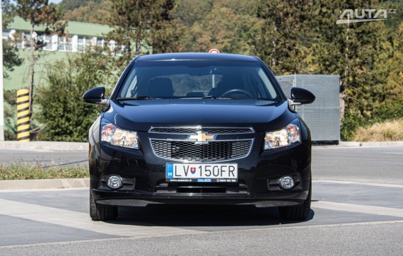 Chevrolet Cruze 1.6, 91kW (2012) / AJ NA SPLÁTKY / PROTIÚČET / 2012 černá