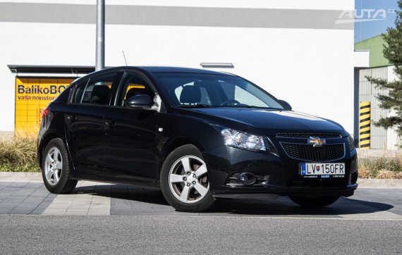 Chevrolet Cruze 1.6, 91kW (2012) / AJ NA SPLÁTKY / PROTIÚČET / 2012 černá
