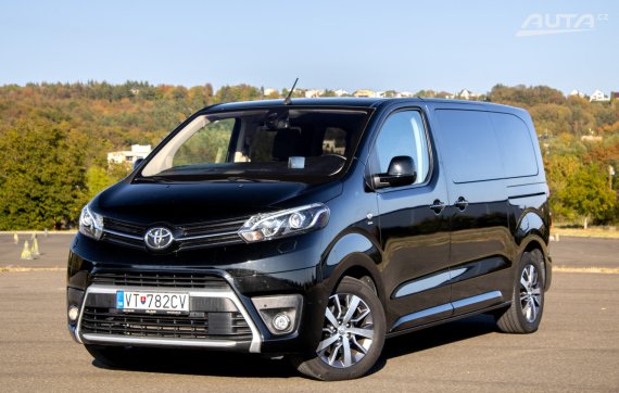 Toyota Proace Verso Family 2.0 D-4D L2 / 130kW / A8 / ZÁRUKA / AJ NA SPLÁTKY / PROTIÚČET 2020 - hlavní pohled