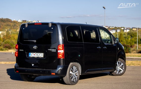 Toyota Proace Verso Family 2.0 D-4D L2 / 130kW / A8 / ZÁRUKA / AJ NA SPLÁTKY / PROTIÚČET 2020 černá