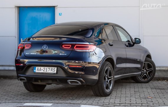 Mercedes-Benz GLC SUV 300 d 4MATIC AMG Line 190kW 180kW 2022 / AJ NA SPLÁTKY / PROTIÚČET 2022 modrá