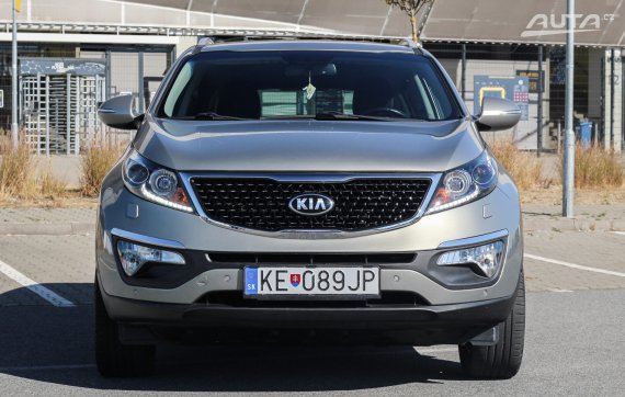 Kia Sportage 2.0 CRDi Platinum 4x4 A/T, 100kW (2015) / AJ NA SPLÁTKY / PROTIÚČET / 2015 šedá