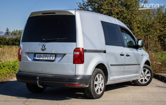 Volkswagen Caddy Generation Four 2.0 TDI, 75 kW, M5., 4d. / AJ NA SPLÁTKY / PROTIÚČET / 2017 stříbrná metalíza
