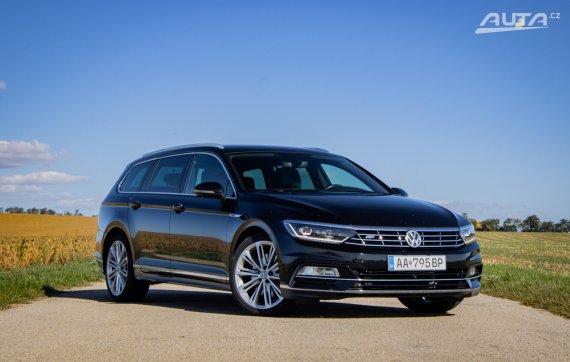 Volkswagen Passat Variant 2.0 TSI Highline R-Line 4MOTION DSG, 206kW / AJ NA SPLÁTKY / PROTIÚČET / 2015 černá