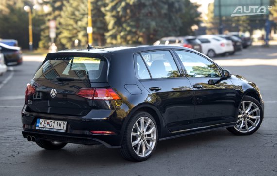 Volkswagen Golf 2.0 TDI GTD / 135kW / M6 / ZÁRUKA / AJ NA SPLÁTKY / PROTIÚČET 2017 černá