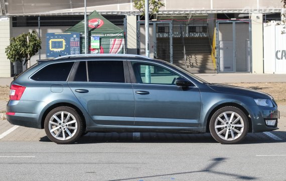 Škoda Octavia Combi 1.6 TDI DSG, 81kW (2016) / AJ NA SPLÁTKY / PROTIÚČET / 2016 šedá