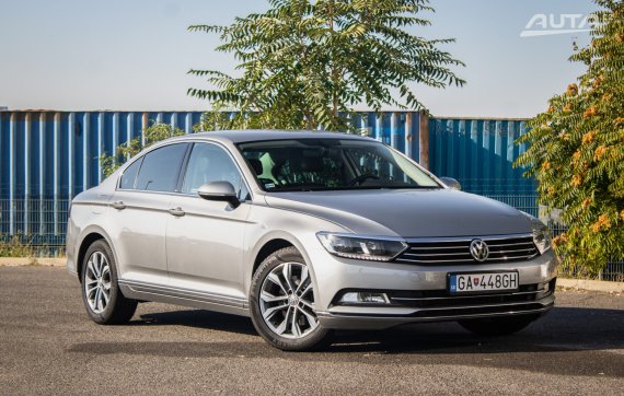 Volkswagen Passat 2.0 TDI 190k BMT Highline DSG, 140 kW, A6 / AJ NA SPLÁTKY / PROTIÚČET / 2015 šedá