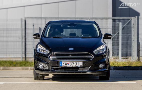 Ford S-Max 2.0 TDCi Duratorq 180 Titanium AWD 132kW AT/6 2015 / AJ NA SPLÁTKY / PROTIÚČET 2015 černá