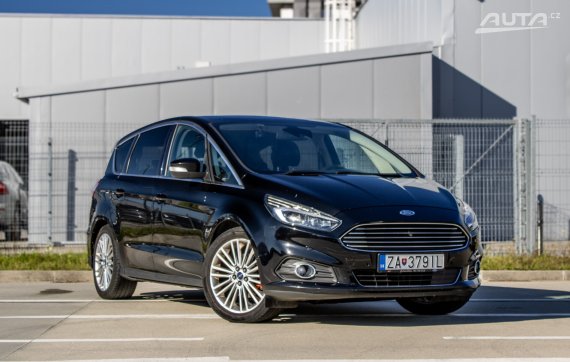 Ford S-Max 2.0 TDCi Duratorq 180 Titanium AWD 132kW AT/6 2015 / AJ NA SPLÁTKY / PROTIÚČET 2015 černá