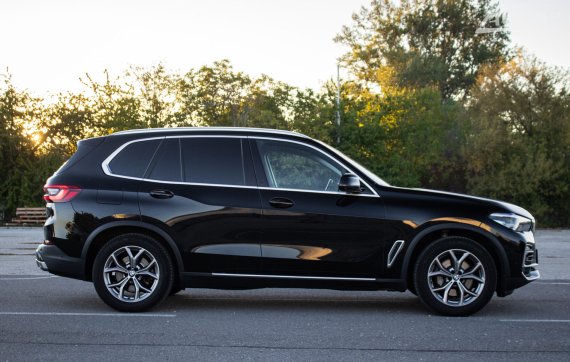 BMW X5 xDrive30d A/T G05, 195kW, A8 / AJ NA SPLÁTKY / PROTIÚČET / 2019 černá