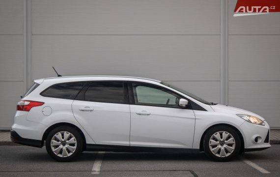 Ford Focus Kombi 1.0 SCTi, 74kW, M5, 5d. / AJ NA SPLÁTKY / PROTIÚČET / 2014 bílá