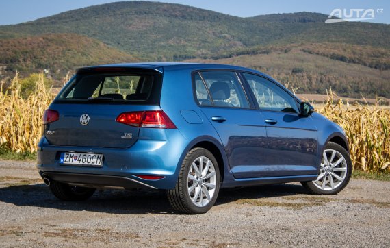 Volkswagen Golf 1.2 TSI BlueMotion Technology Trendline, 77kW, M6 / AJ NA SPLÁTKY / PROTIÚČET / 2014 modrá