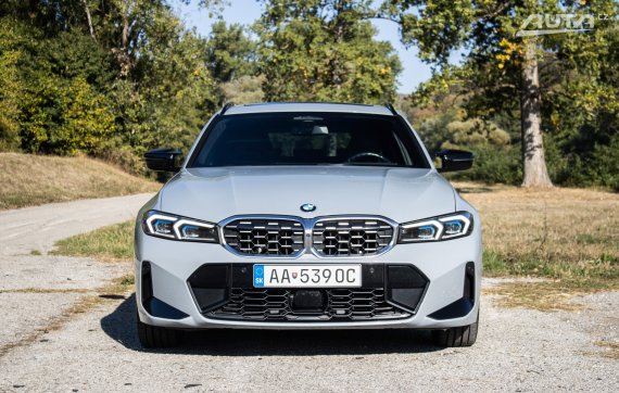 BMW Rad 3 Touring M340i mHEV  xDrive A/T, 275kW (2023) / AJ NA SPLÁTKY / PROTIÚČET / 2023 šedá