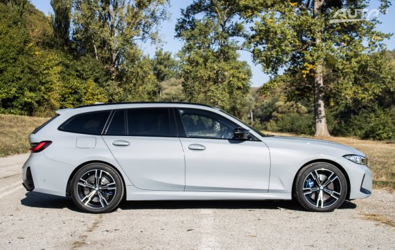 BMW Rad 3 Touring M340i mHEV  xDrive A/T, 275kW (2023) / AJ NA SPLÁTKY / PROTIÚČET / 2023 šedá