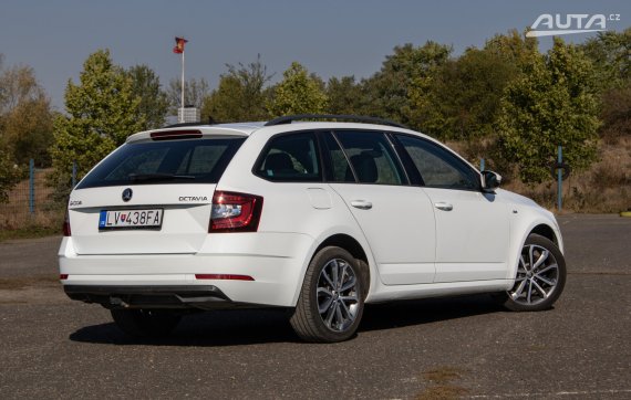 Škoda Octavia Combi 2.0 TDI Drive DSG EU6, 110kW, A6 / AJ NA SPLÁTKY / PROTIÚČET / 2017 bílá
