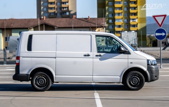 Volkswagen T5 Transporter Van 2.0 TDI 103kW 3.2t Profi 2013 / AJ NA SPLÁTKY / PROTIÚČET 2013 bílá