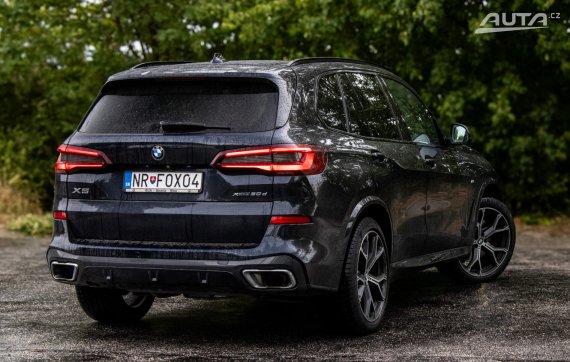 BMW X5 xDrive30d M-Paket 2022 210kW AT/8 / AJ NA SPLÁTKY / PROTIÚČET 2022 černá