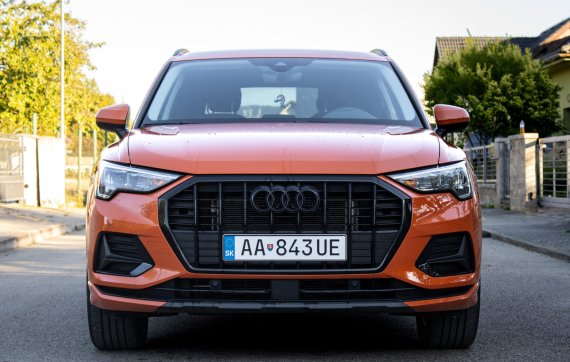 Audi Q3 35 1.5 TFSI S tronic / 110kW / A7 / ZÁRUKA / AJ NA SPLÁTKY / PROTIÚČET 2025 oranžová