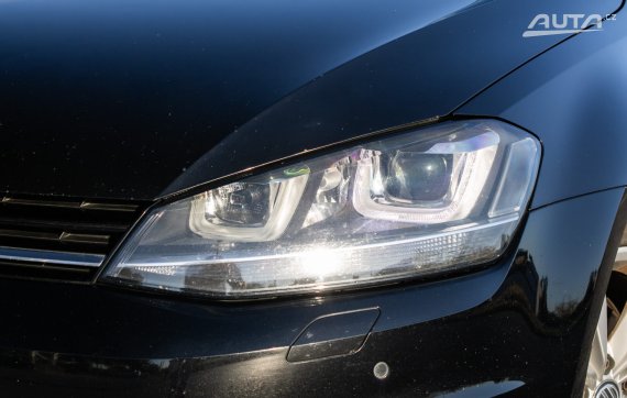 Volkswagen Golf Variant 2.0 TDI DSG, 110kW (2015) / AJ NA SPLÁTKY / PROTIÚČET / 2015 černá