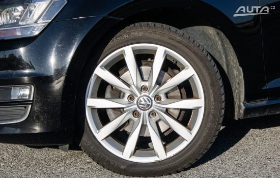 Volkswagen Golf Variant 2.0 TDI DSG, 110kW (2015) / AJ NA SPLÁTKY / PROTIÚČET / 2015 černá