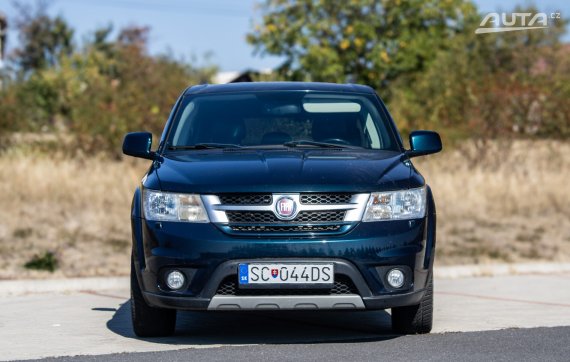 Fiat Freemont 2.0 16V MultiJet 125kW AT/6 2015 / AJ NA SPLÁTKY / PROTIÚČET 2015 modrá