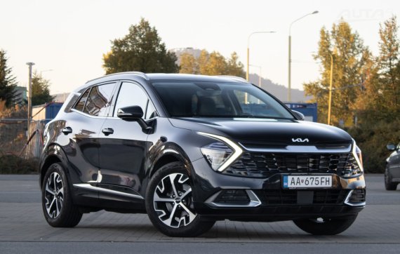 Kia Sportage 1.6 CRDi mHEV Platinum / 100kW / A7 / ZÁRUKA / AJ NA SPLÁTKY / PROTIÚČET 2023 černá