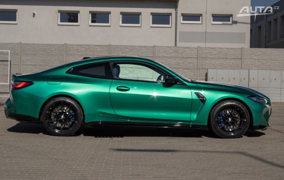 BMW M4 Competition RWD Carbon Laser, 375kW, A8 / AJ NA SPLÁTKY / PROTIÚČET / 2023 zelená