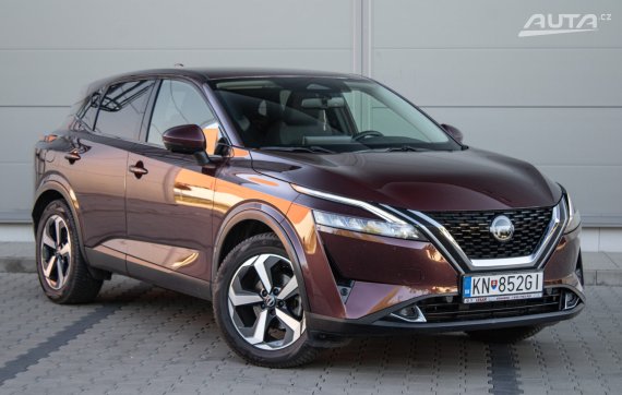 Nissan Qashqai 1.3 DIG-T 140 Mild Hybrid N-Connecta, 103kW, M6 / AJ NA SPLÁTKY / PROTIÚČET / 2023 červená