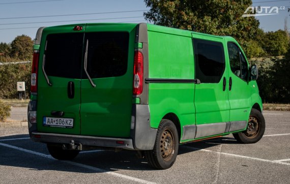 Renault Trafic Furgon 2.0 dCi 115k L2H1P2, 84kW, M6 / AJ NA SPLÁTKY / PROTIÚČET / 2011 zelená
