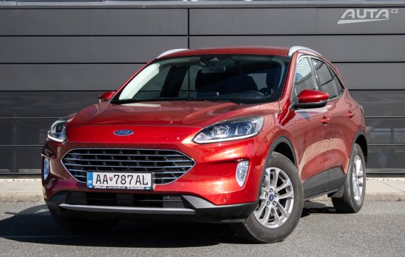 Ford Kuga 1.5 EcoBoost / 110kW / M6 / ZÁRUKA / AJ NA SPLÁTKY / PROTIÚČET