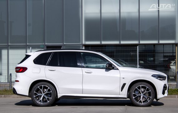 BMW X5 G05 30d xDrive M Sport / 195kW / A8 / AJ NA SPLÁTKY / PROTIÚČET 2019 bílá