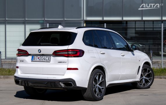 BMW X5 G05 30d xDrive M Sport / 195kW / A8 / AJ NA SPLÁTKY / PROTIÚČET 2019 bílá