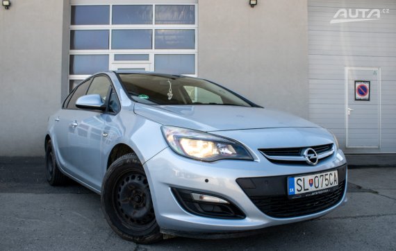 Opel Astra Notchback 1.6 CDTI / 100kW / M6 / AJ NA SPLÁTKY / PROTIÚČET 2014 stříbrná metalíza