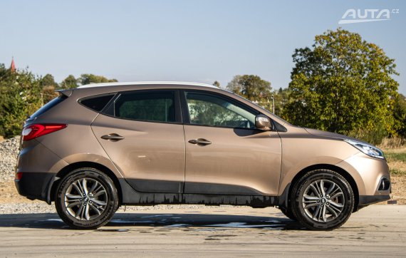 Hyundai ix35 1.6 GDI, 99kW (2015) / AJ NA SPLÁTKY / PROTIÚČET / 2015 hnědá