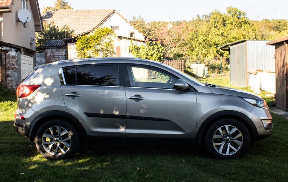 Kia Sportage 1.7 CRDi Gold, 85kW (2015) / AJ NA SPLÁTKY / PROTIÚČET / 2015 šedá