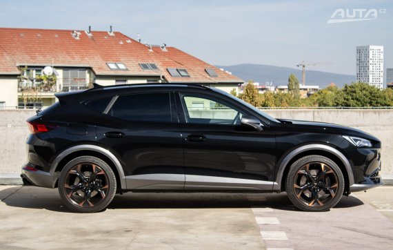 Cupra Formentor 2.0 TSI 310k 4Drive AT/7 2024 / AJ NA SPLÁTKY / PROTIÚČET 2024 černá