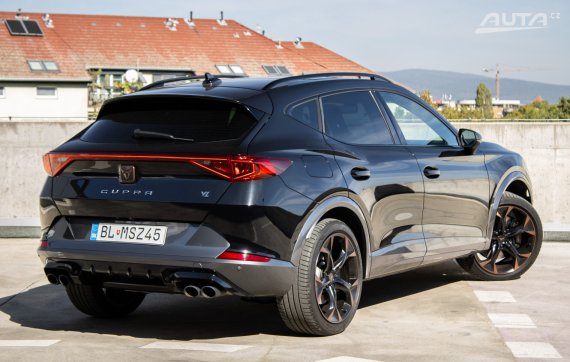 Cupra Formentor 2.0 TSI 310k 4Drive AT/7 2024 / AJ NA SPLÁTKY / PROTIÚČET 2024 černá