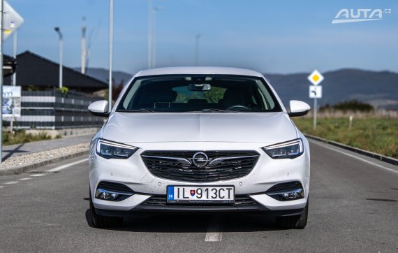 Opel Insignia 1.5 Turbo 165k AT/6 2018 / AJ NA SPLÁTKY / PROTIÚČET 2018 bílá